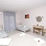 Отель Summer Dream Полихроно